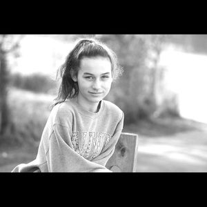 Meet your Posher, Lola